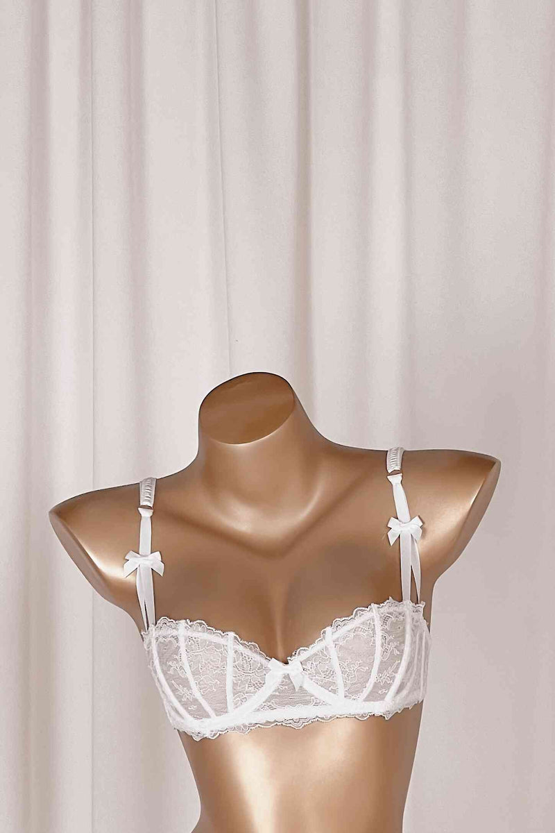 SOTTO BRAND, The L'Amante Bra & Allungare G-String in white lace. Online  now 🤍