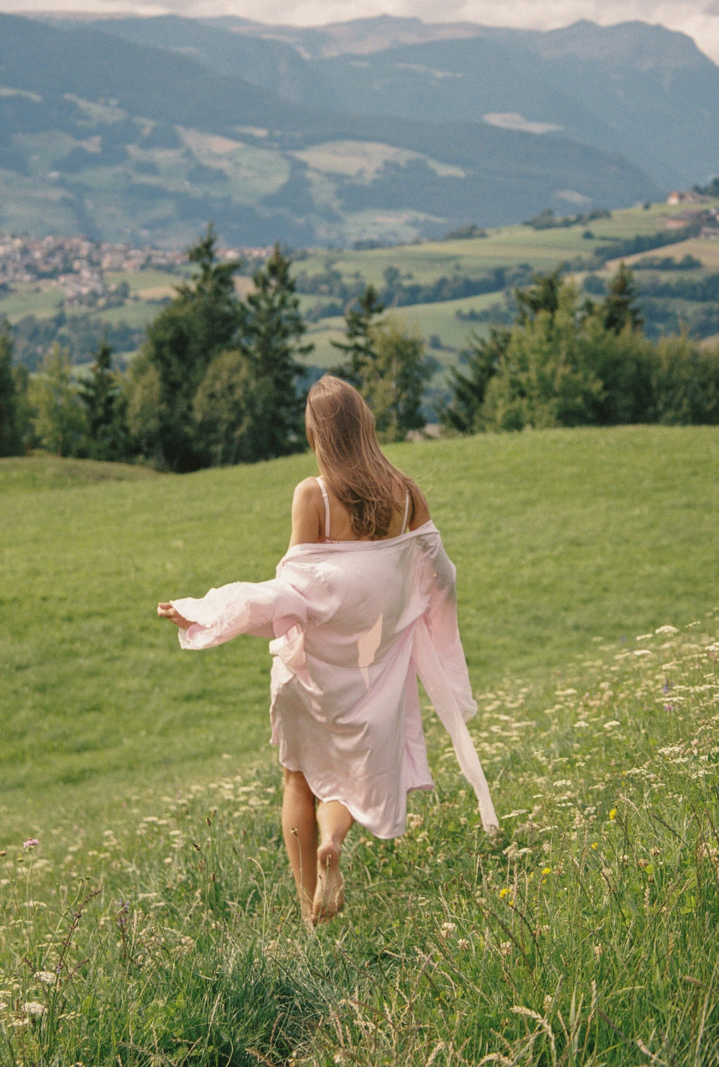 *On Hold 5 - 08/09 - Josette Pink Robe Lingerie > Robes Cloud Blvd 