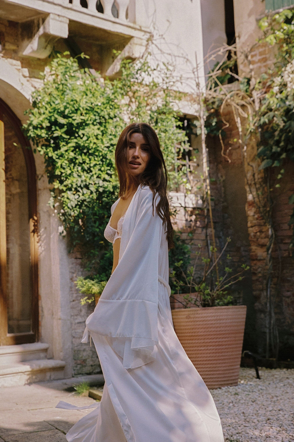 *On Hold 2 - 16/03 - Clarice White Robe Lingerie > Robes Cloud Blvd 