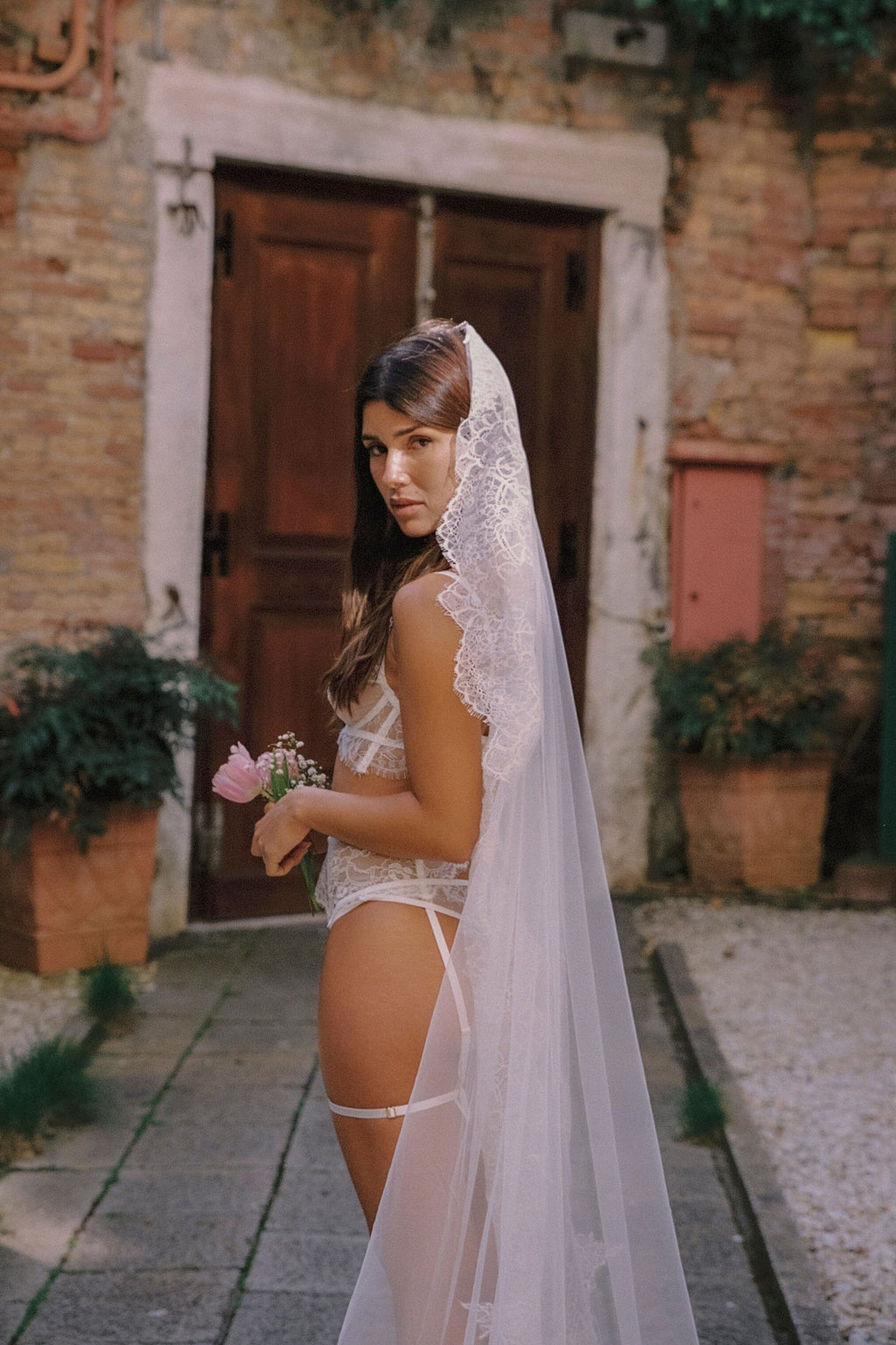 *On Hold 2 - 16/03 - Marbella Veil Cloud Blvd 