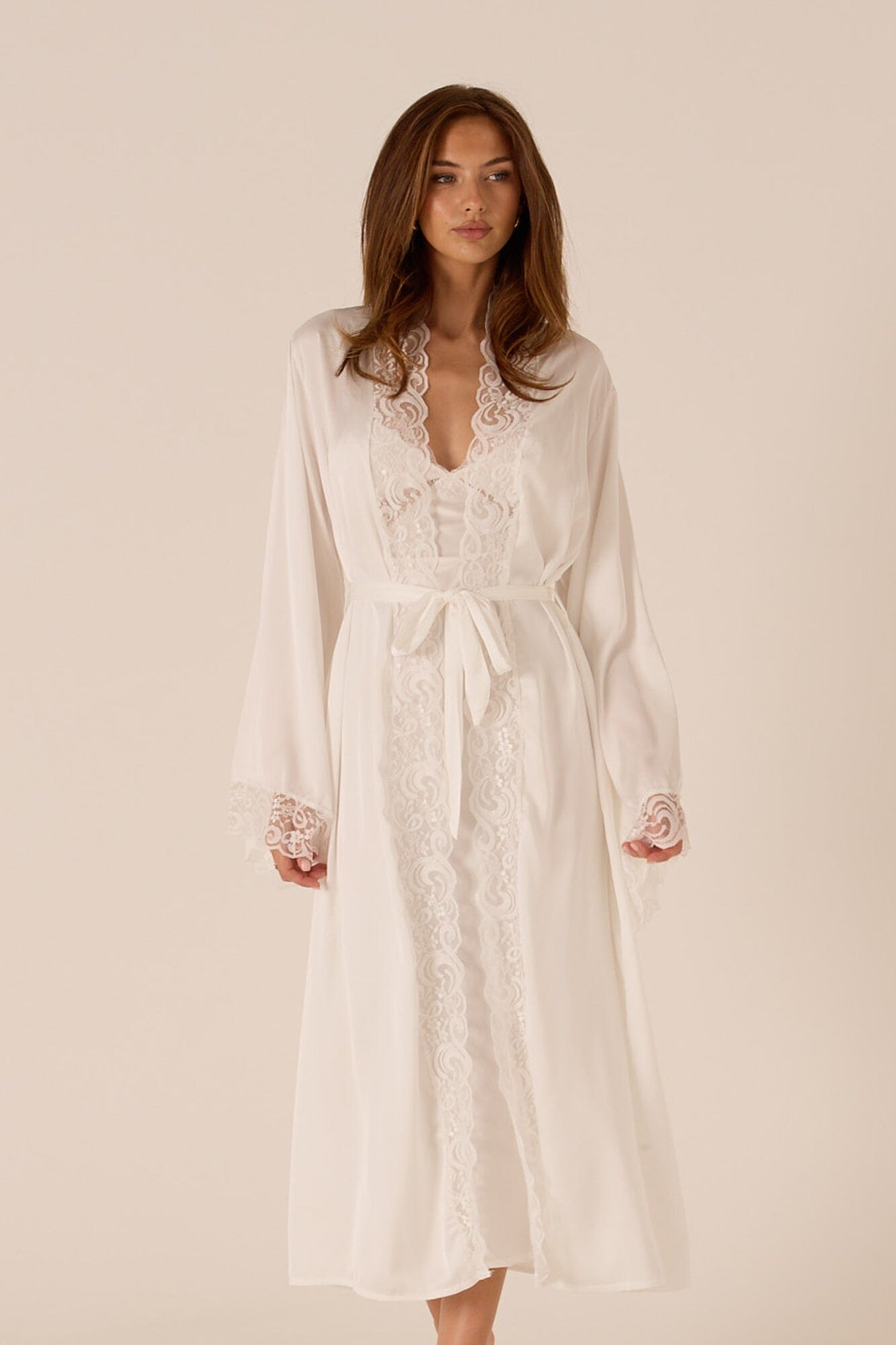 *On Hold 2 - 16/03 - Eirene White Robe Lingerie > Robes Cloud Blvd 