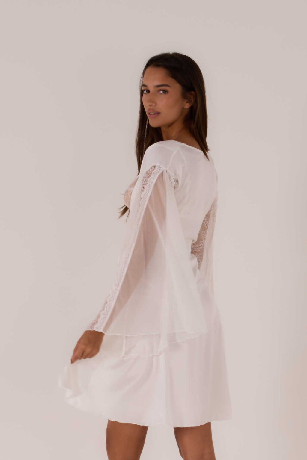 *On Hold 1 - 17/03 - Perrine White Robe ROBES Cloud Blvd 