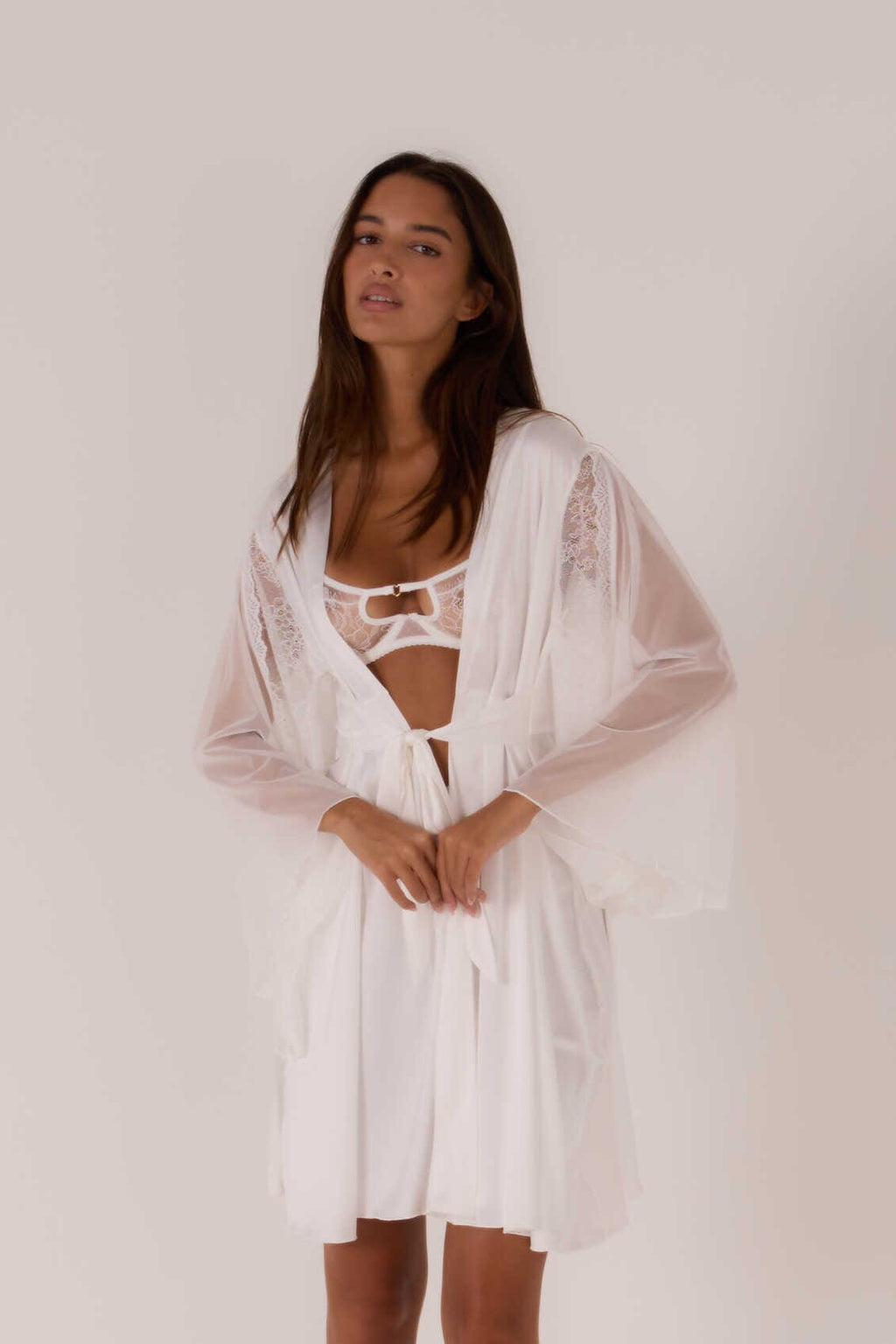 *On Hold 1 - 17/03 - Perrine White Robe ROBES Cloud Blvd 