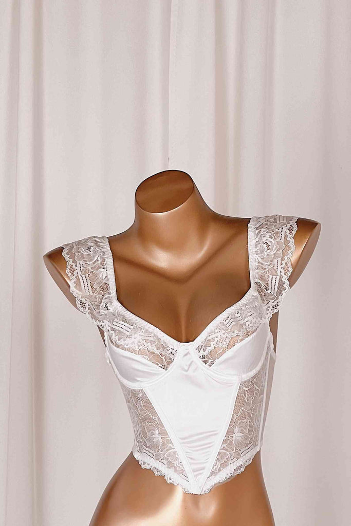 *On Hold 4 - 3/04 - Delaney White Corset CORSETS & BUSTIERS Cloud Blvd 