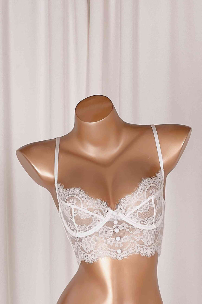 *On Hold 2 - 16/01 - Miriam White Bustier CORSETS & WASPIES Cloud Blvd 